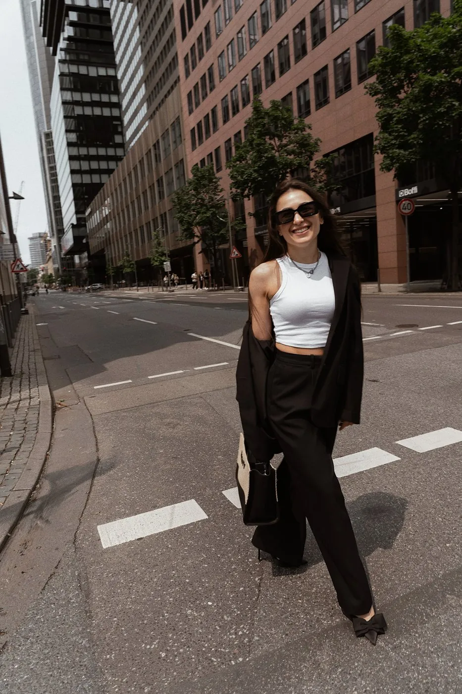 Lifestyle-Content-Portrait in der Frankfurter Innenstadt
